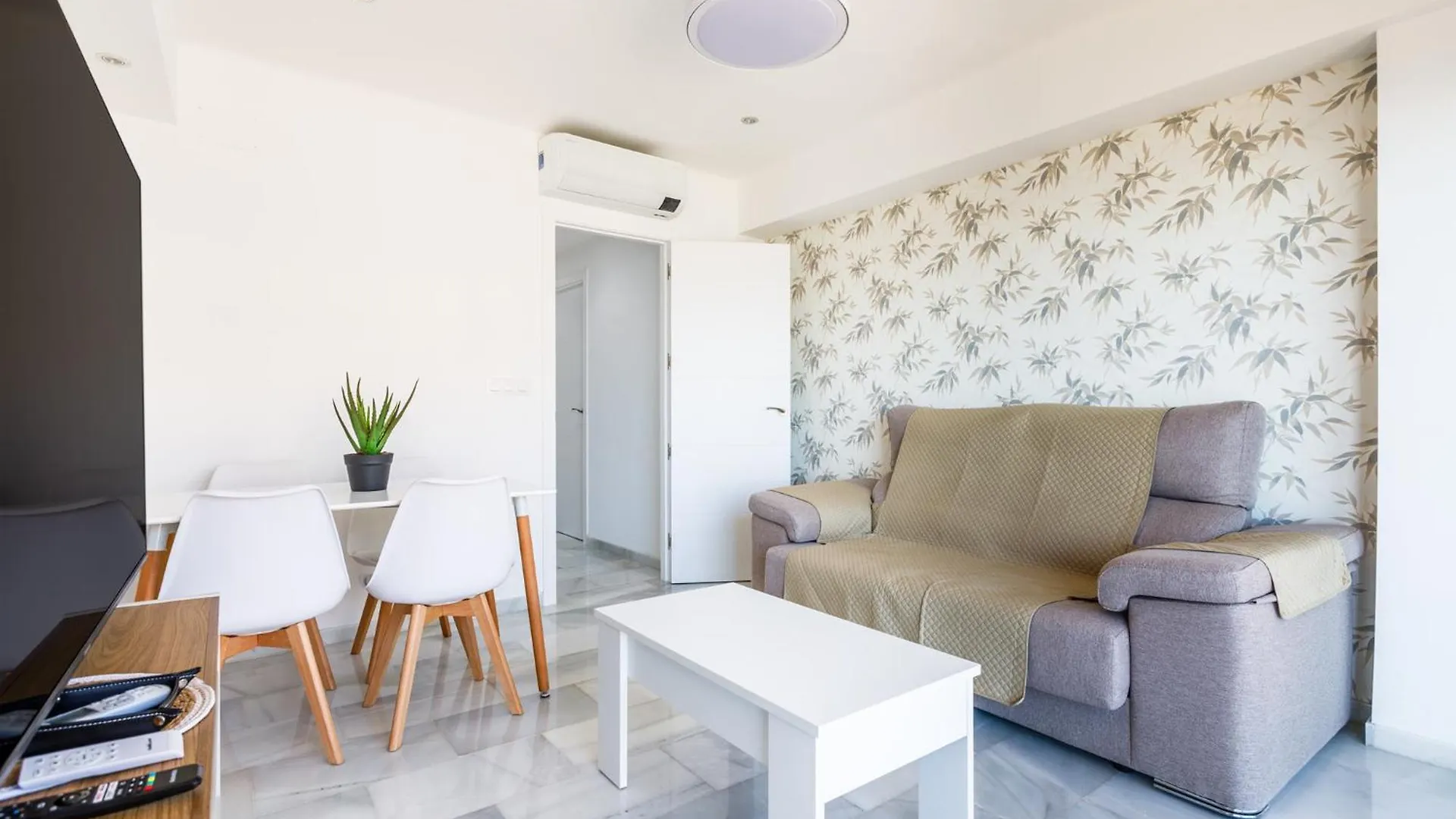 A&N Los Angeles Torre Del Mar Apartment